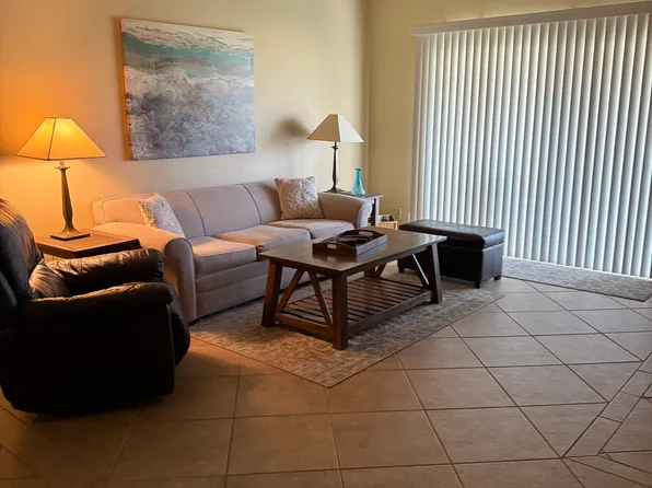 653 Vista Lago Cir N, Palm Desert, CA 92211
