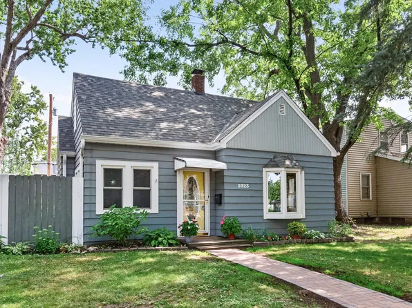 2323 Standish St, Saint Paul, MN 55108
