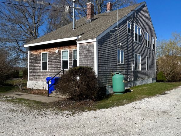 52 Willow Ct, Portsmouth, RI 02871