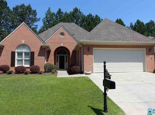 221 Crest Lake Dr, Hoover, AL 35244