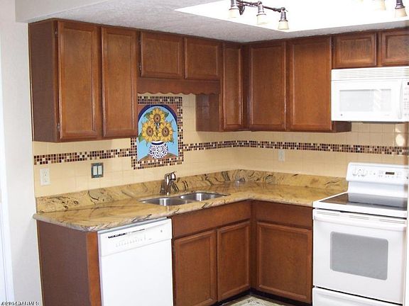 2nd image of 536 W Paseo Del Prado