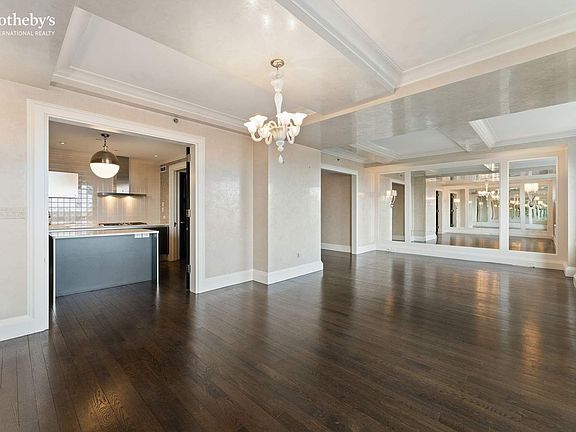5th image of 110 Central Park S #16A