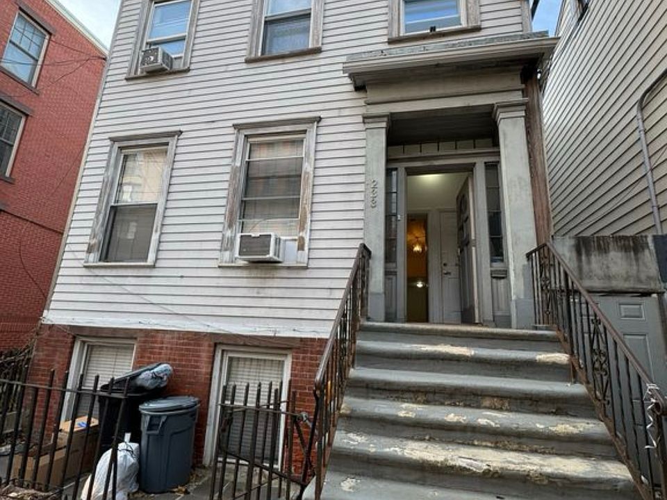 1st image of 233 Montgomery St APT 2