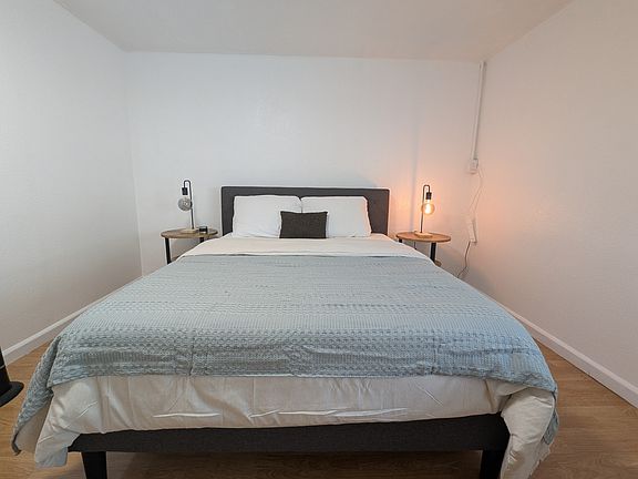 2nd image of 981 Garden St #1