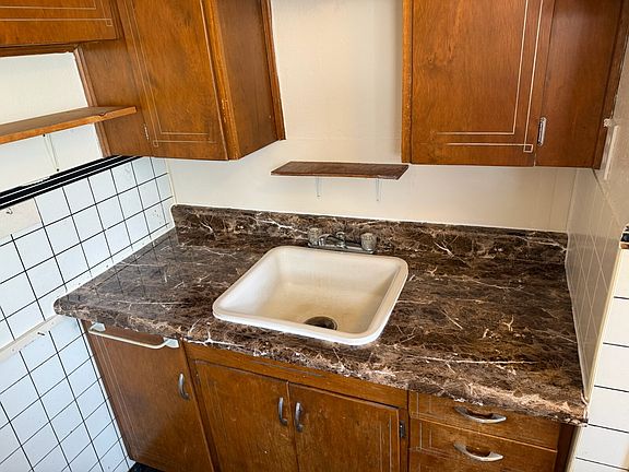5th image of 1802 Rumsey Ave APT 8