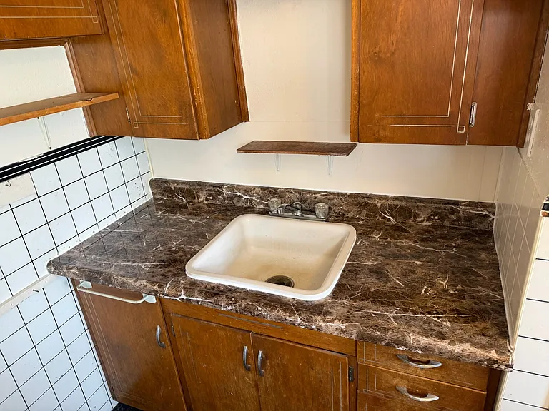 1802 Rumsey Ave #8 — Photo 5