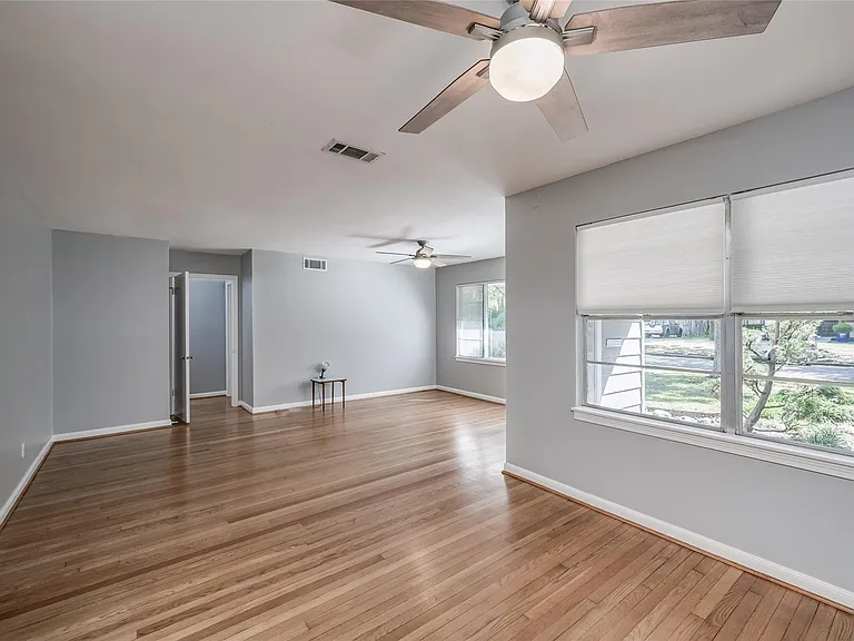 3322 Elmridge St — Photo 2