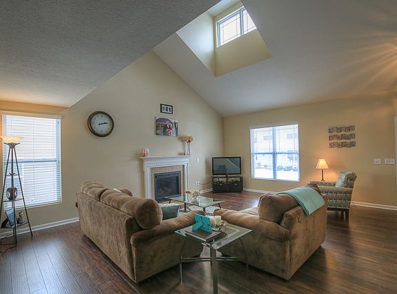 3rd image of 4463 Pebble Beach Dr