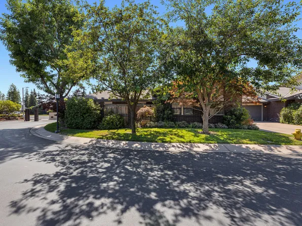 725 N Silvervale Drive, Visalia, CA 93292