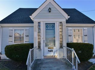 15 Audet St, Tiverton, RI 02878
