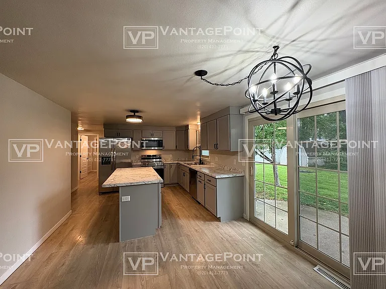 1643 Birchwood Dr — Photo 4