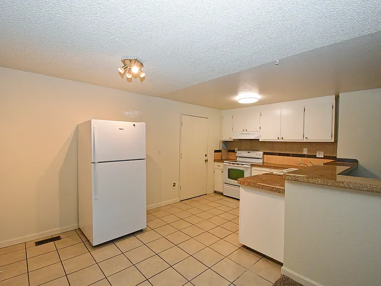 280 Allouette Way #1 — Photo 6