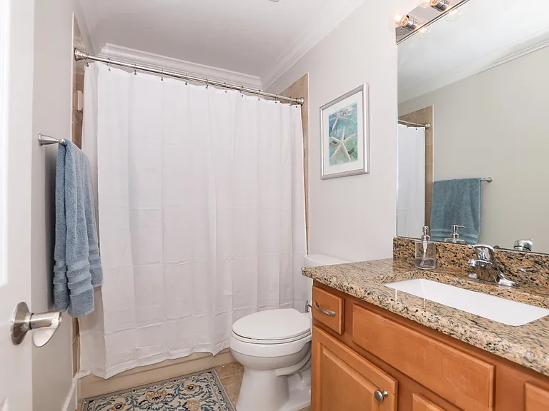2411 NE Pinecrest Lakes Blvd — Photo 24