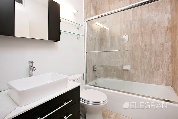 Sold by (Legacy) Elegran | media 19