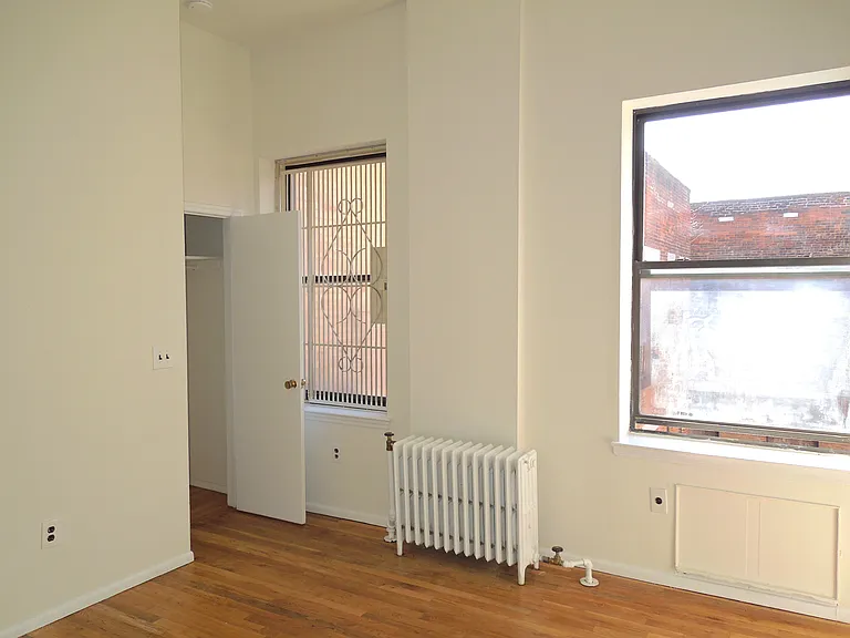 605 W 112th St #6F — Photo 3