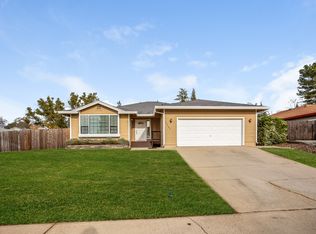 12407 Divot Ln, Auburn, CA 95603