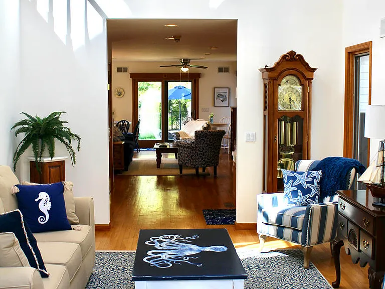203 Stockton Blvd — Photo 9
