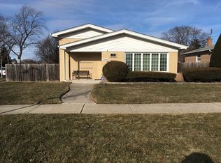 5548 W 102nd St, Oak Lawn, IL 60453