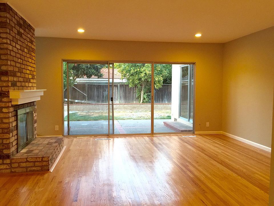 2nd image of 3650 Emanuel Ct