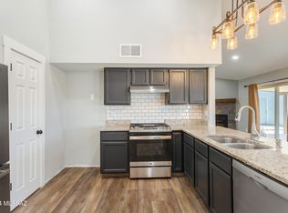 9511 N Alpaca Dr, Tucson, AZ 85742