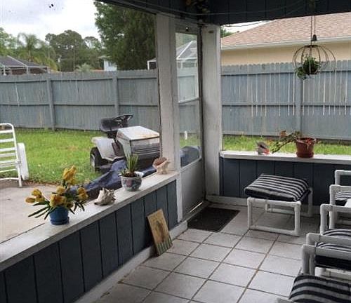 4th image of 4 Woodstone Ln
