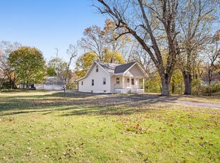 2437 S 3rd St, Niles, MI 49120