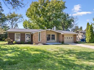142 Lantern Ln, Carmel, IN 46032