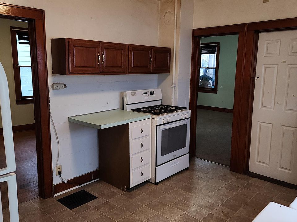 1st image of 214 S Main St #1