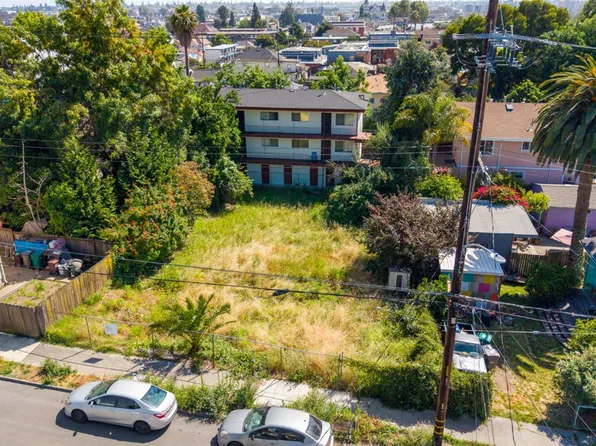 1127 E 20th St, Oakland, CA 94606
