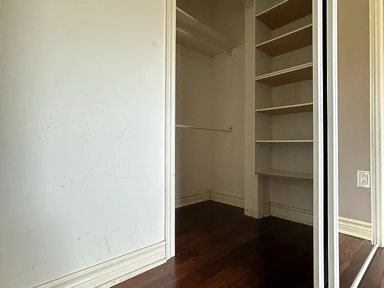 23 Pineway Blvd #MAIN FLOOR — Photo 15