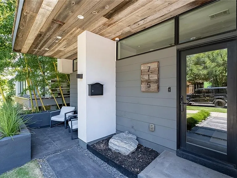 715 Ralph McGill Blvd NE — Photo 2