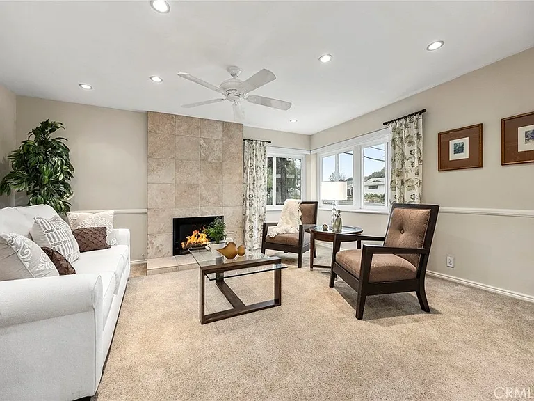 212 Barranca Dr — Photo 4