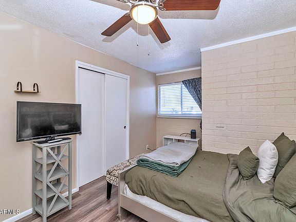 5th image of 3121 W Almeria Rd APT 4