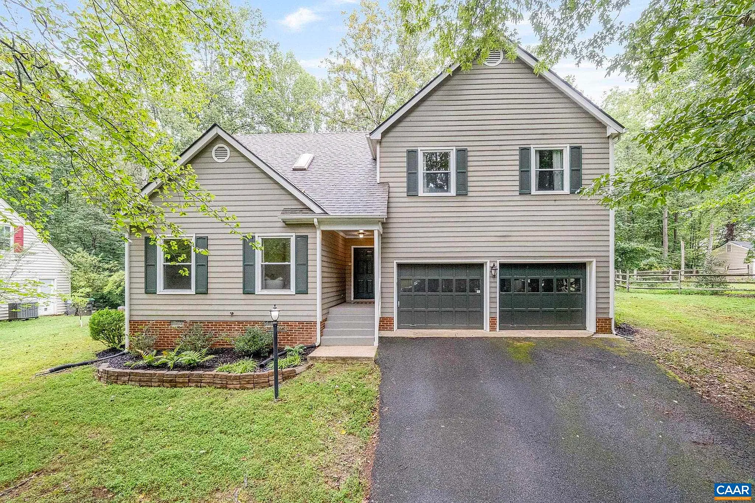 1864 Amberfield Dr photo 1