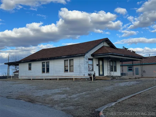 1718 W Broadway Ave, Sulphur, OK 73086