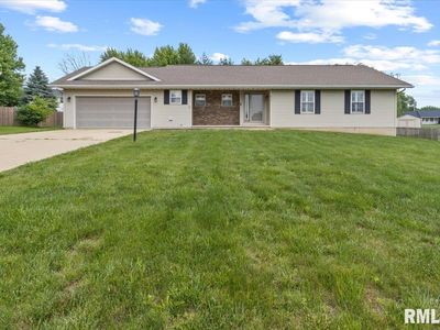 611 Bittersweet Ave, Metamora, IL, 61548
