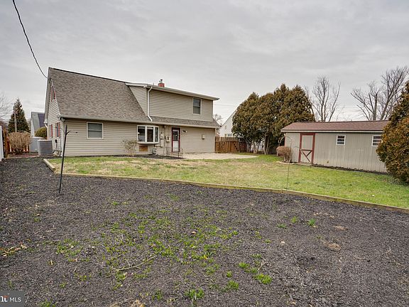 4th image of 106 Warfel Dr
