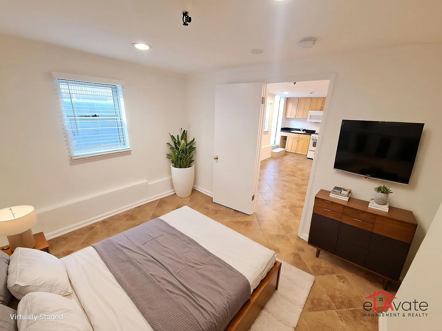 1515 S Beverly Glen Blvd — Photo 4