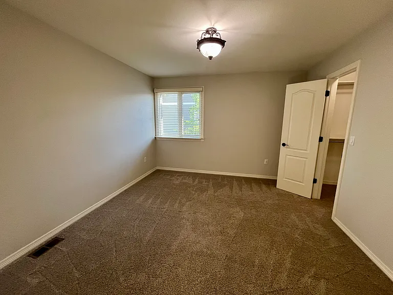 10046 Gwendelyn Ln — Photo 23