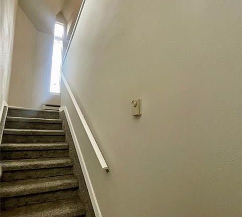 4th image of 4733 Daybreak Cir