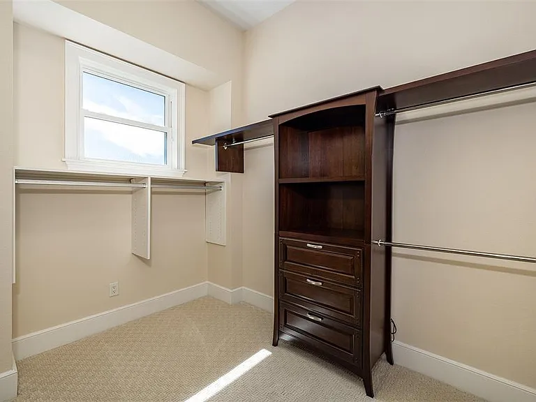 821 Bay Point Dr — Photo 34