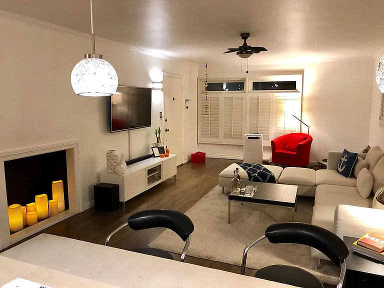 1174 E Ocean Blvd — Photo 12