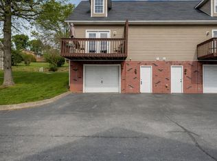 206 Cambridgeshire Ct, Johnson City, TN 37615