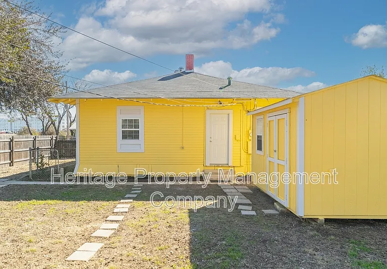 475 E French Pl — Photo 28