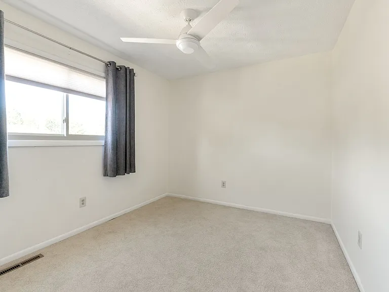 6372 Dummerston Ct — Photo 33
