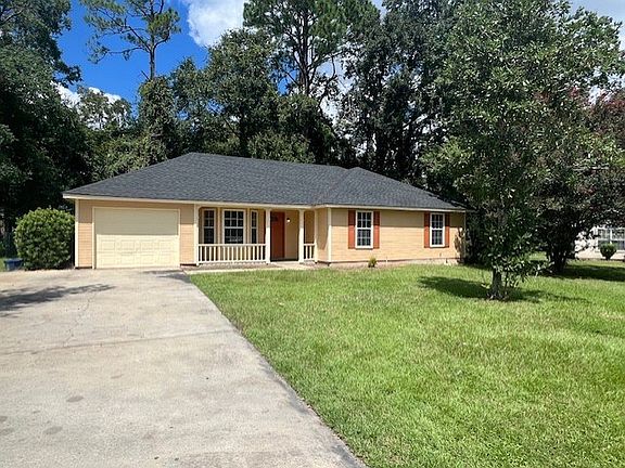 2nd image of 928 Pine Cone Cir