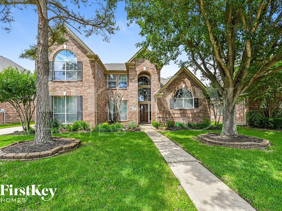 17714 Meadow Crossing Ln