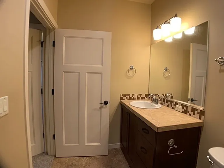 13905 SW Meridian St #310 — Photo 34