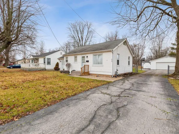 215 S Supinger Ave, Blanchester, OH 45107