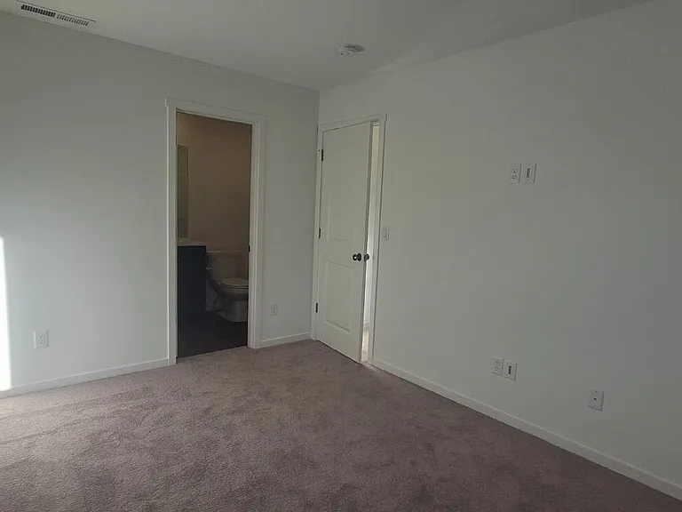 1349 NE Cobbleridge Loop — Photo 19